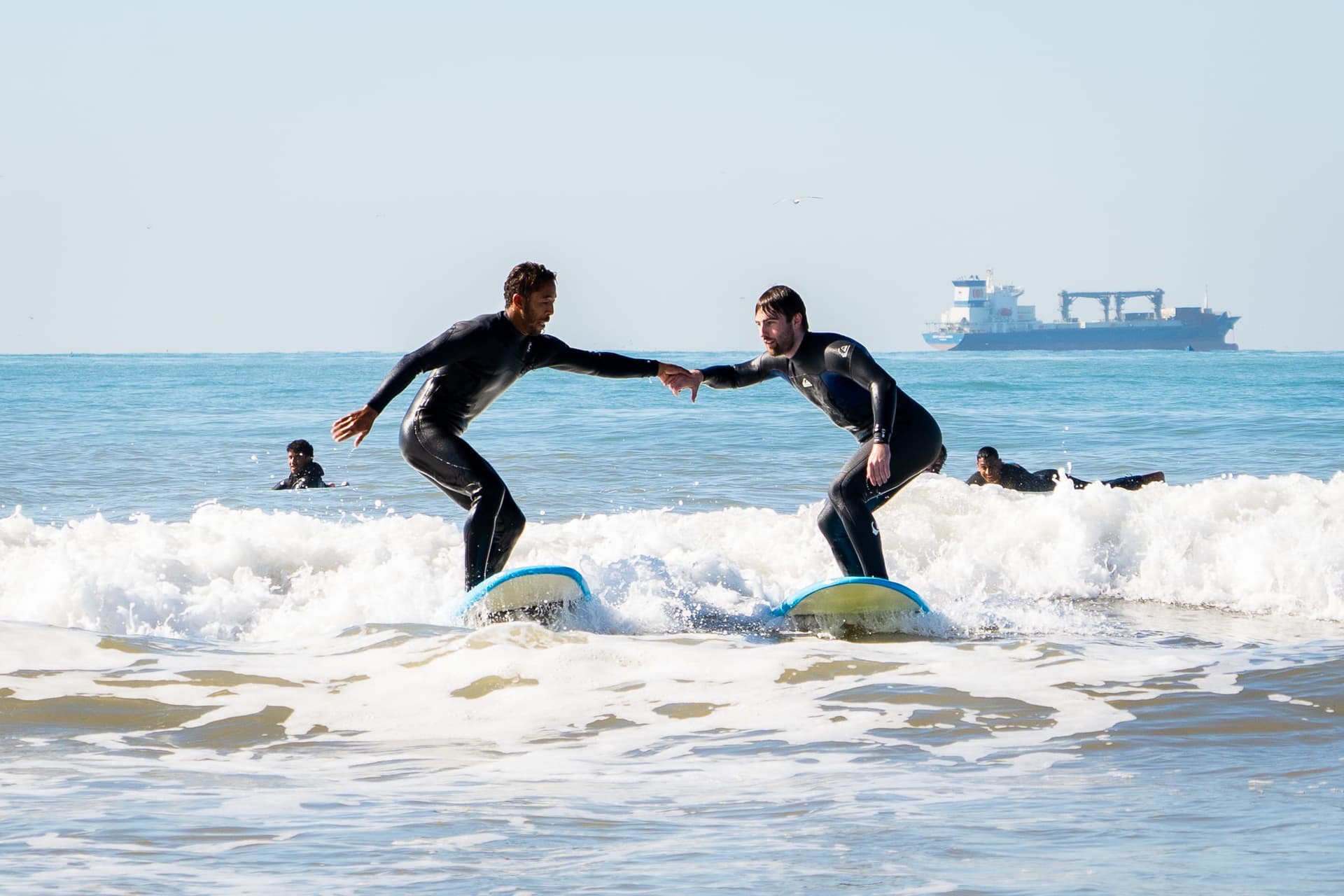 A family that surfs together